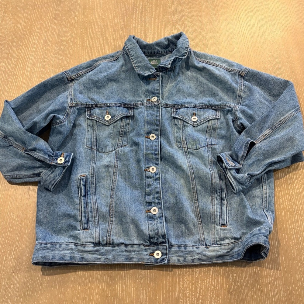 Wild‎ Fable Women's XL Denim Jean Jacket Blue Button Front Trucker Coat